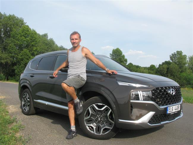 Test velkého SUV Hyundai Santa Fe PHEV v sedmimístném provedení