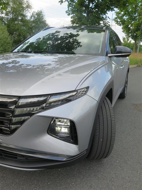 Test Hyundai Tucson s 1,6 benzínem hybrid předokolka