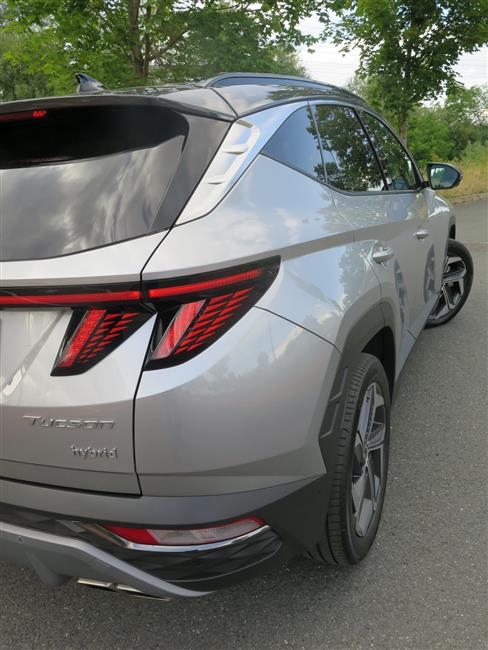 Test Hyundai Tucson s 1,6 benzínem hybrid předokolka