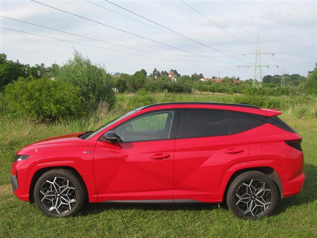Test SUV Hyundai Tucson s 1,6 benznem s automatem ve tykolce v paketu N Line