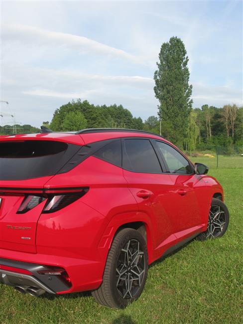 Test SUV Hyundai Tucson s 1,6 benznem s automatem ve tykolce v paketu N Line
