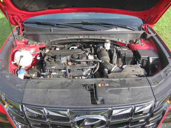 Test SUV Hyundai Tucson s 1,6 benznem s automatem ve tykolce v paketu N Line