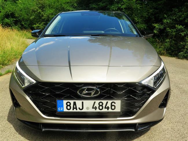 Test Hyundai i20 třetí generace mild hybrid s motorem 1,0 Turbo s automatem