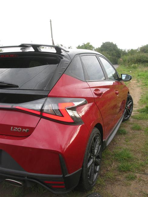 Test Hyundai i20 N sportovn verze s motorem 1,6 Turbo s manulem