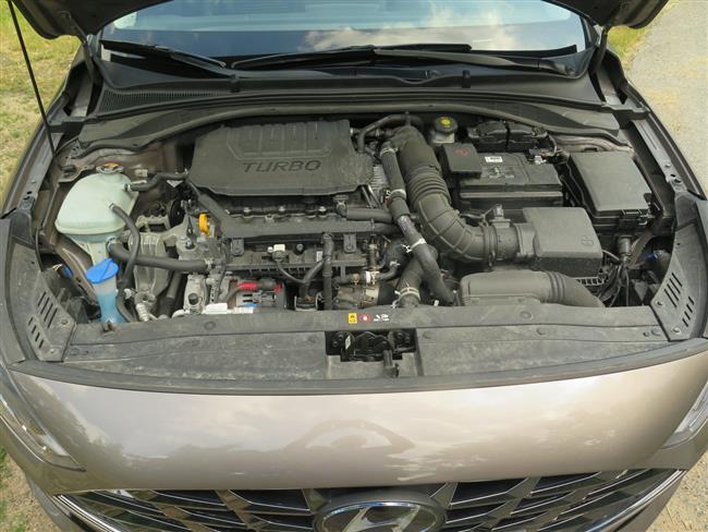 Test Hyundae i30 Fastback 1,5 Turbo mild hybrid