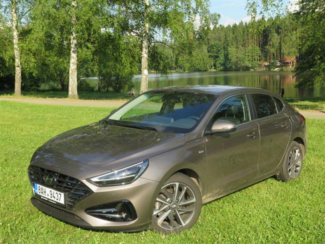 Test Hyundae i30 Fastback 1,5 Turbo mild hybrid