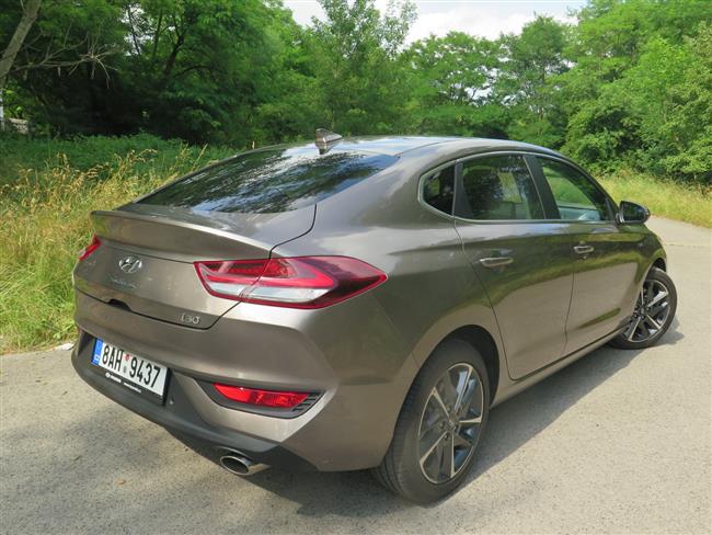 Test Hyundae i30 Fastback 1,5 Turbo mild hybrid