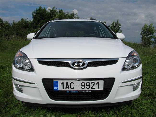 Rodinné české kombi s benzínovým motorem 1,6 to je Hyundai i30 CW