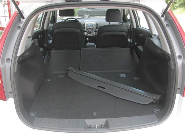 Rodinné české kombi s benzínovým motorem 1,6 to je Hyundai i30 CW