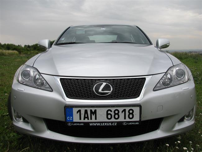 Test nejmenšího Lexusu - IS 250 se šestiválcem a 6-ti stupňovým automatem