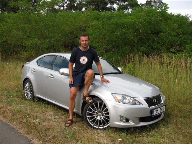 Test nejmenšího Lexusu - IS 250 se šestiválcem a 6-ti stupňovým automatem