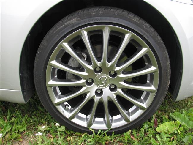 Test nejmenšího Lexusu - IS 250 se šestiválcem a 6-ti stupňovým automatem