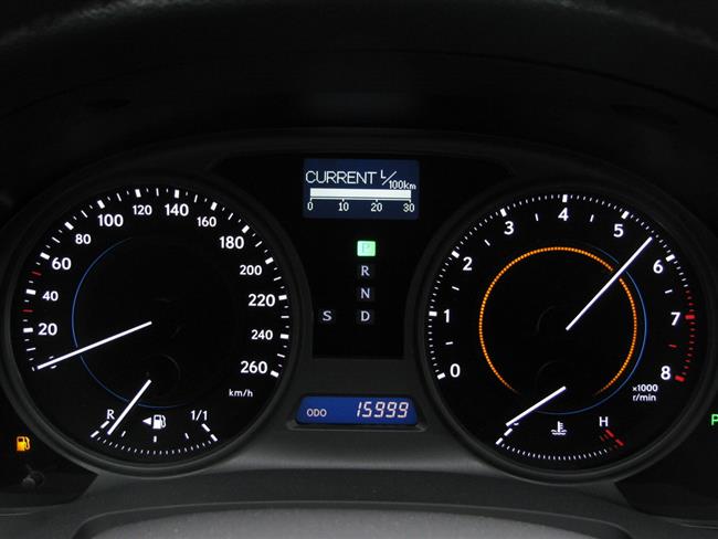 Test nejmenšího Lexusu - IS 250 se šestiválcem a 6-ti stupňovým automatem