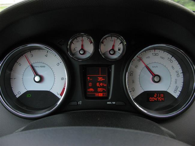 Redakční test vozu Peugeot 308 s benzínovým motorem 1,6 VTI