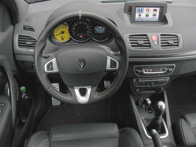 Test nejrychlejšího Renaultu