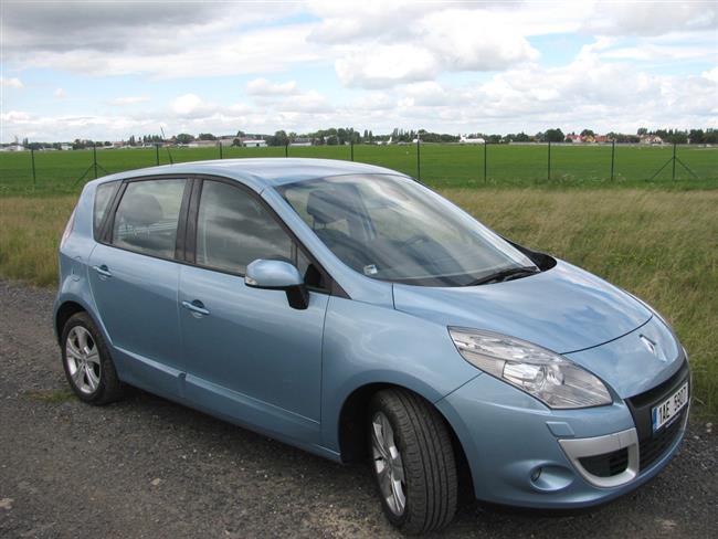 Test zakladatele středních MPV - Renault Scenic s turbomotorem 1,4 TCE