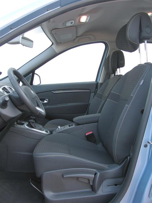 Test zakladatele středních MPV - Renault Scenic s turbomotorem 1,4 TCE
