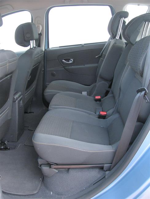 Test zakladatele středních MPV - Renault Scenic s turbomotorem 1,4 TCE