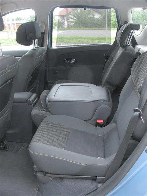 Test zakladatele středních MPV - Renault Scenic s turbomotorem 1,4 TCE