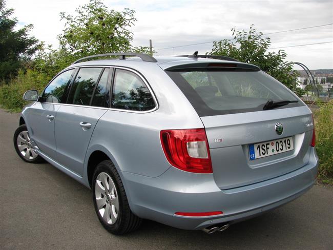 Test největší vyráběné škodovky Superb Combi 2,0 TDI s automatem