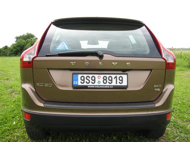 Redakční test SUV Volvo XC60 ve verzi Drive pouze s předním pohonem