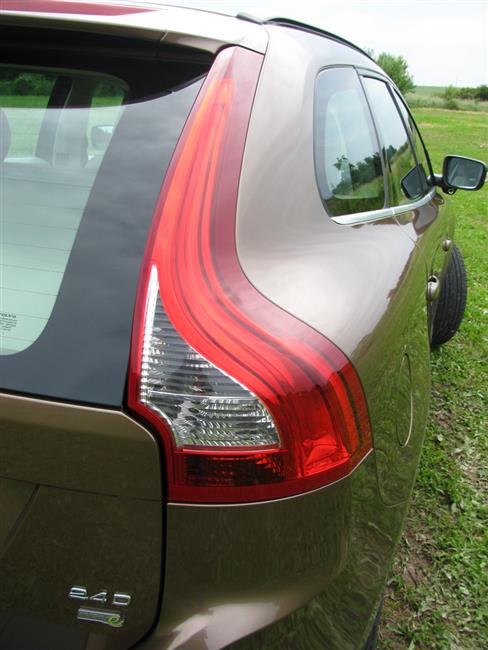 Redakční test SUV Volvo XC60 ve verzi Drive pouze s předním pohonem