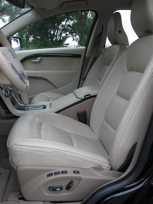 Test rodinnéhokombíku Volvo XC70 D5