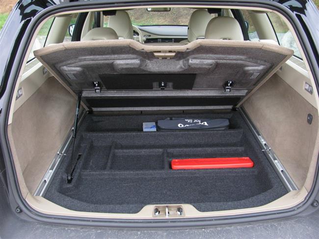 Test rodinnéhokombíku Volvo XC70 D5