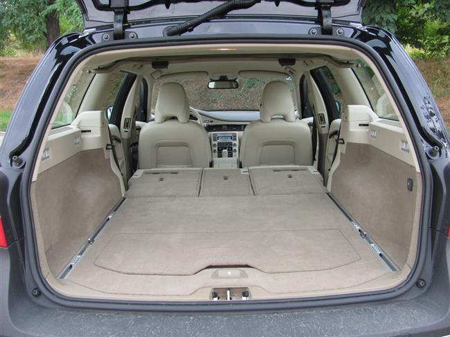 Test rodinnéhokombíku Volvo XC70 D5