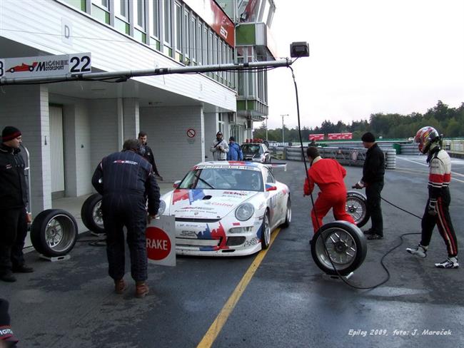 Tom Minek po tyech zvodech v ele prbn klasifikace Super Sport Porsche Carrera Cupu!!