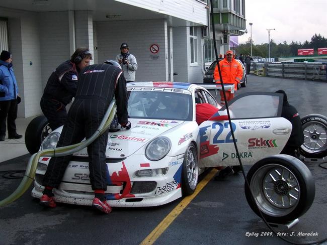 Tom Minek po tyech zvodech v ele prbn klasifikace Super Sport Porsche Carrera Cupu!!