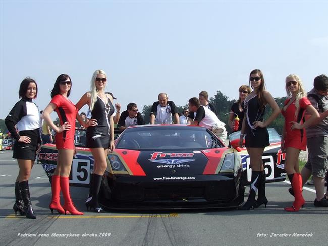 PCMO 2009 :  tříhodinová bitva se s Ferrari 360 posádce  Dolák, Vacík, Baran celkem povedla.