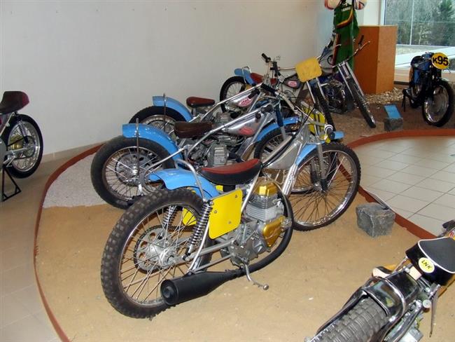 Motorky v TM v Brně, podzim 2009, foto  Jaroslav Mareček
