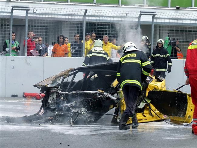 FIA GT 2010 v Brn: Dramatick ohniv havrie v Lamborghini Blancpain Super Trofeo!!!! Video, foto !!