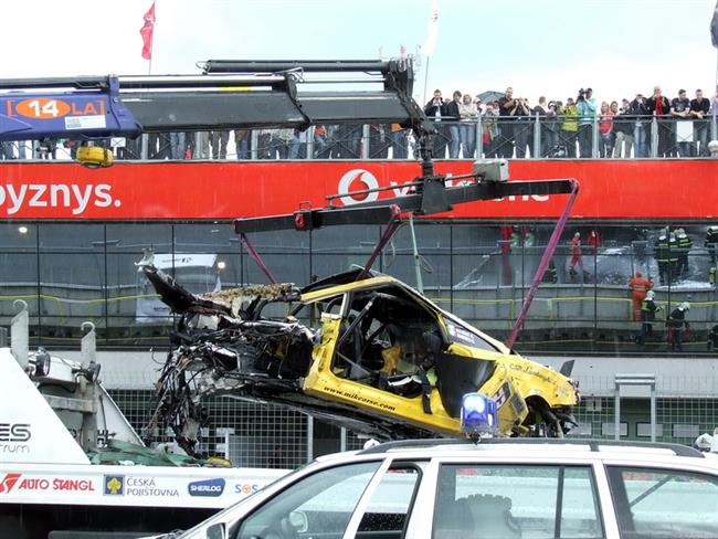 FIA GT 2010 v Brn: Dramatick ohniv havrie v Lamborghini Blancpain Super Trofeo!!!! Video, foto !!