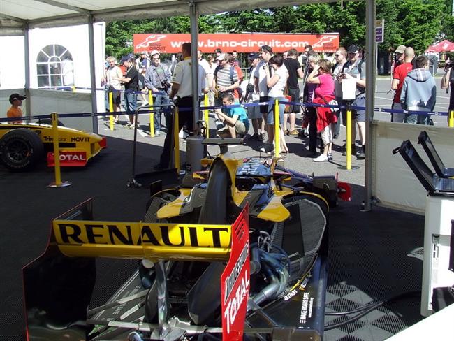 Jan Charouz vyhrl vBrn sobotn zvod Formule Renault 3.5 mezi novky