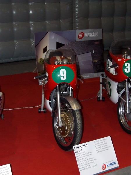 Motosalon Brno : SAR zakld sekci motocyklovch servis