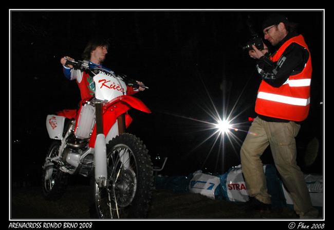 FREESTYLE MOTOCROSS RACE BRNO 2010: Nejvt velkoplon LED videostny pipraveny