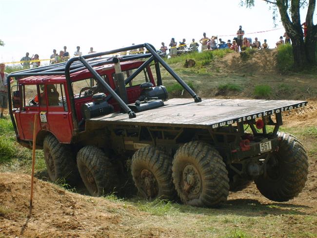 TruckTrial na rani ve Vrnov u Sokolova