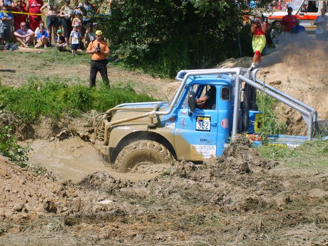 TruckTrial na rani ve Vrnov u Sokolova