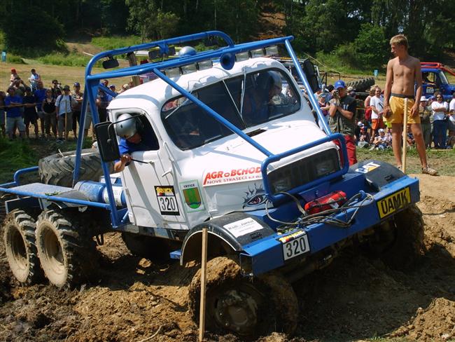 TruckTrial na rani ve Vrnov u Sokolova