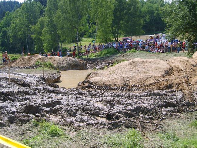 TruckTrial na rani ve Vrnov u Sokolova