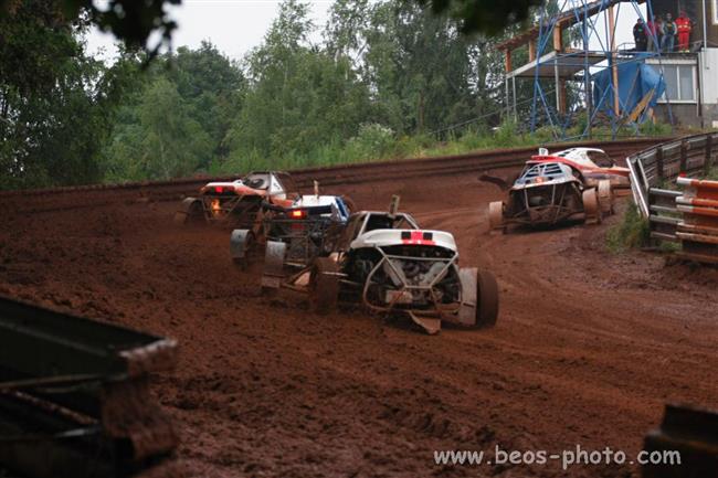 Zmoklá a rozbahněná Nová Paka 2011 objektivem Mirka Beneše