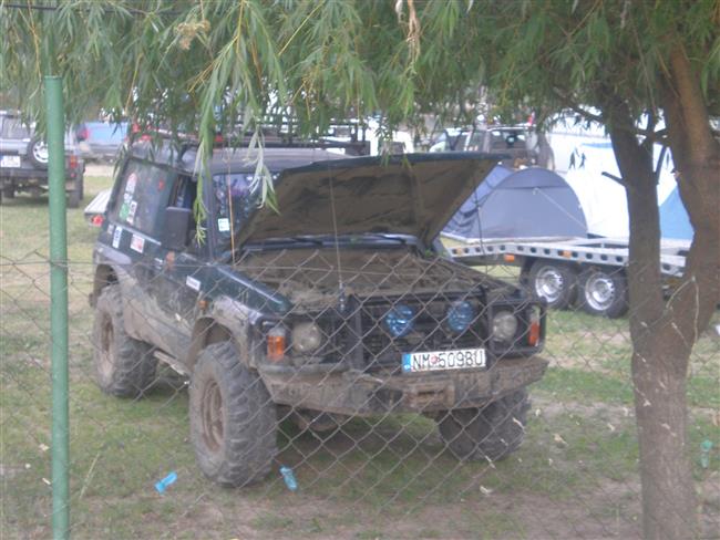 Sraz  4x4 ve slovensk obci Komoa u Novch Zmk