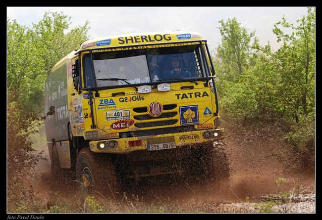 Rally Tunesia 2008 - Tomeek i po ptm dnu v ele mezi  kaminy !!