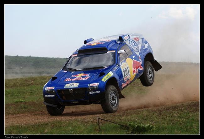 Rally Tunesia 2008 - Tomeek i po ptm dnu v ele mezi  kaminy !!