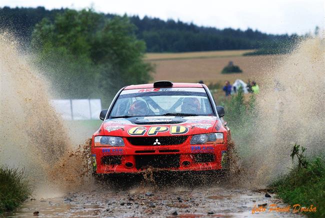 Navrtilec do sout David Komrek i  Igor Drotr v destce na Horck rallye 2009