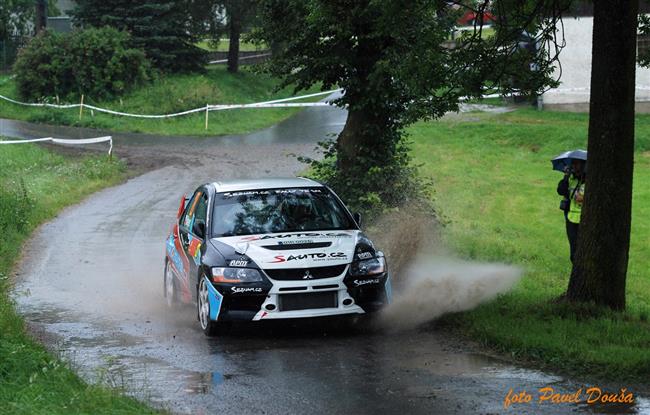 Navrátilec do soutěží David Komárek i  Igor Drotár v desítce na Horácké rallye 2009