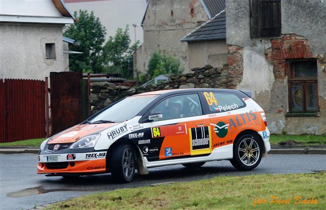 Navrátilec do soutěží David Komárek i  Igor Drotár v desítce na Horácké rallye 2009