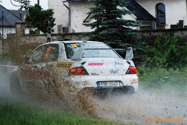 Navrátilec do soutěží David Komárek i  Igor Drotár v desítce na Horácké rallye 2009